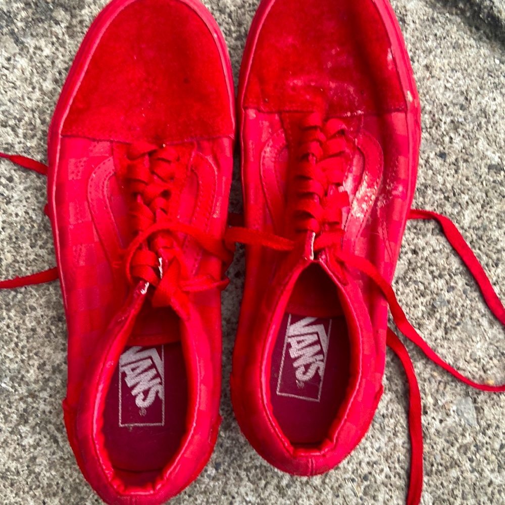 Vans classic in all red, lightly worn, a little dirty but i will post updates